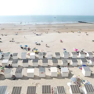 https://ostend-luxury-seasight-apartment-ostend.ostend-hotel.net